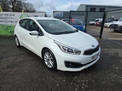 Używany Kia Ceed 136 KM (100 kW) 2017 Biały Hatchback