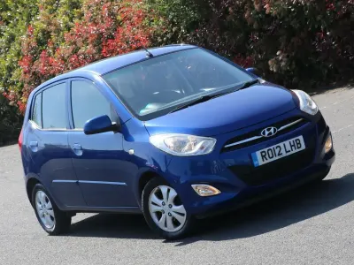 Usado Hyundai i10 Active 86 HP (63 kW) 2012 Azul Citadino