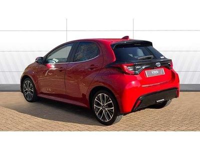 Used Toyota Yaris Hybrid 116 HP (85 kW) 2022 Red Hatchback