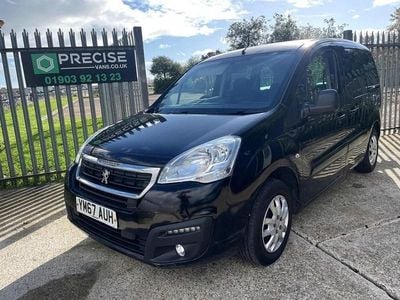 Used Peugeot Partner Tepee Active 110 HP (80 kW) 2018 Black MPV