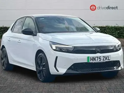 Usado Vauxhall Corsa-e Ultimate 100 kW (136 HP) 2025 Branco Citadino