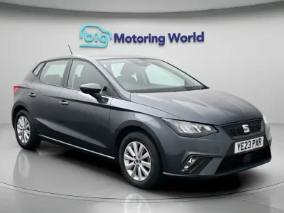 Używany Seat Ibiza SE 94 KM (69 kW) 2023 Szary Hatchback