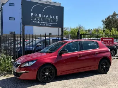 Begagnad Peugeot 308 Active 110 HK (80 kW) 2015 Röd Halvkombi