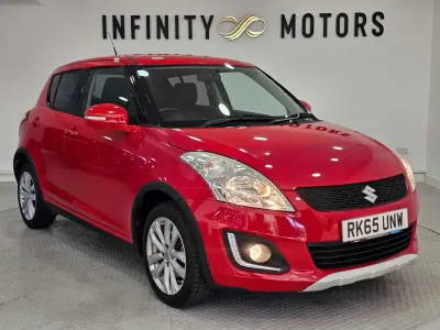 Begagnad Suzuki Swift SZ4 94 HK (69 kW) 2015 Röd Halvkombi