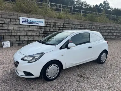 Used Vauxhall Corsa 95 HP (69 kW) 2018 White Hatchback