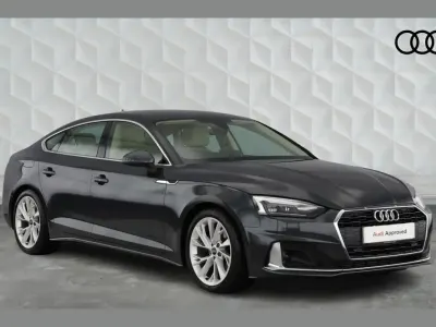 Używany Audi A5 Sport 147 KM (108 kW) 2024 Szary Hatchback