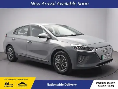 Begagnad Hyundai Ioniq Premium 100 kW (136 HK) 2022 Grå Halvkombi