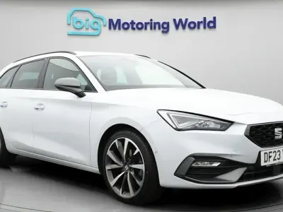 Used Seat Leon FR Sport 131 HP (96 kW) 2023 White Estate