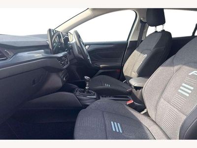 Used Ford Focus Active 155 HP (114 kW) 2023 Blue Estate