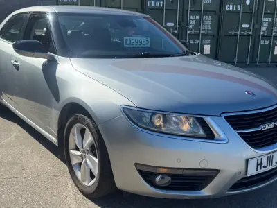 Usado Saab 9-5 Vector 220 HP (161 kW) 2011 Cinzento Sedan