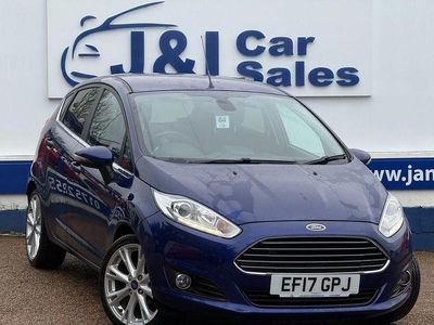Used Ford Fiesta Titanium 100 HP (73 kW) 2017 Blue Hatchback