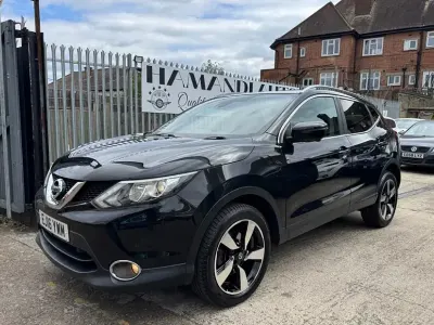 Używany Nissan Qashqai N-Connecta 2016 Czarny SUV