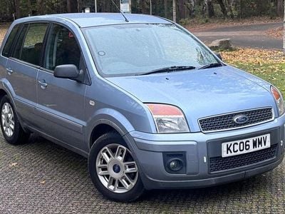 Blue Used 2006 Ford Fusion Zetec Hatchback | £2,350 (Fair price)