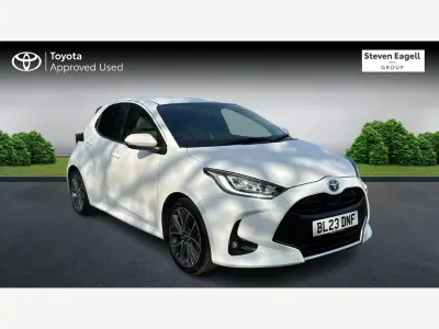 Used Toyota Yaris Hybrid 2023 White Hatchback