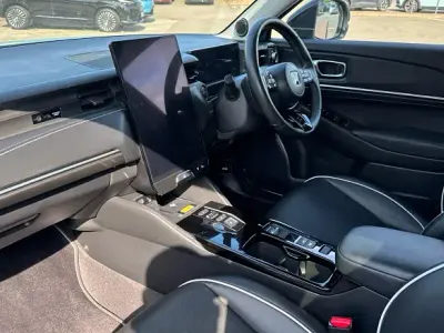 Begagnad Honda e Elegance 150 kW (204 HK) 2024 Halvkombi