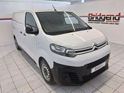 Używany Citroën Dispatch 2023 Biały Minivan