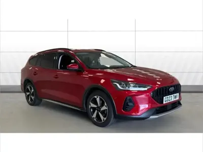 Used Ford Focus Active 155 HP (114 kW) 2023 Red Estate
