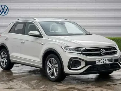 Usado VW T-Roc R-line 150 HP (110 kW) 2025 Cinzento SUV