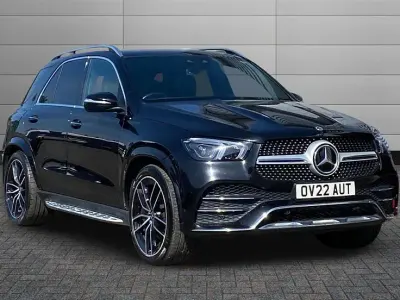 Käytetty Mercedes GLE400 AMG line 330 HP (242 kW) 2022 Musta Farmari