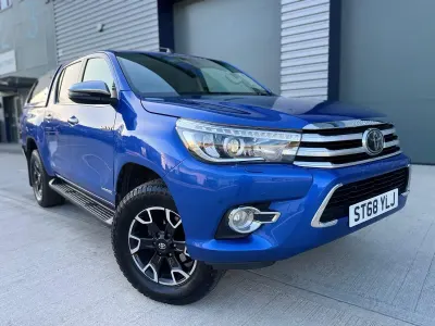 Used Toyota HiLux 150 HP (110 kW) 2018 Blue Pickup