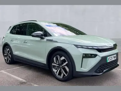 Begagnad Skoda Elroq SportLine 210 kW (286 HK) 2025 Grön SUV
