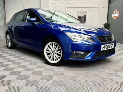 Used Seat Leon SE Dynamic 115 HP (84 kW) 2018 Blue Hatchback