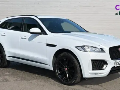 Begagnad Jaguar F-Pace Chequered Flag 250 HK (183 kW) 2020 Vit SUV
