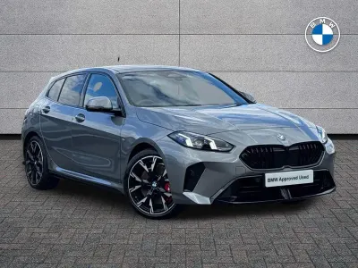 Usado BMW 120 M Sport 168 CV (123 kW) 2024 Gris Utilitario