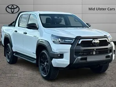 New Toyota HiLux 201 HP (147 kW) 2026 White Pickup