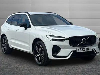 Begagnad Volvo XC60 R-Design 197 HK (144 kW) 2022 Vit SUV
