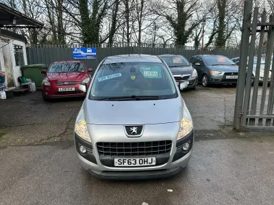 Second-hand Peugeot 3008 Active 2013 Argintiu Break
