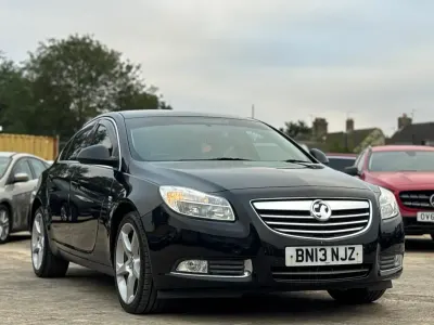 Used Vauxhall Insignia SRi 195 HP (143 kW) 2013 Black Hatchback