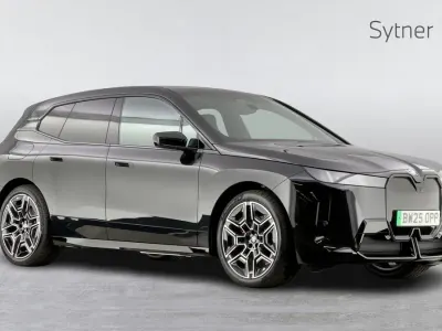 Usado BMW iX M Sport 295 kW (402 CV) 2025 Negro SUV