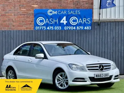 Usado Mercedes C220 Executive 2013 Blanco Berlina