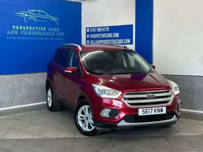 Käytetty Ford Kuga Titanium 120 HP (88 kW) 2017 Punainen Katumaasturi