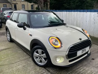 Usado Mini Cooper Hatch 136 HP (100 kW) 2018 Branco Citadino