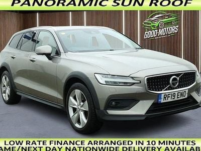 Used Volvo V60 CC Plus 190 HP (139 kW) 2019 Grey Estate