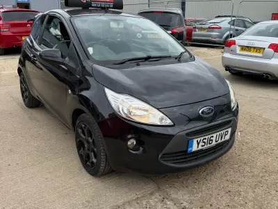 Usado Ford Ka Zetec 69 HP (50 kW) 2016 Preto Citadino
