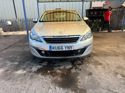 Used Peugeot 308 Allure 130 HP (95 kW) 2016 Silver Hatchback
