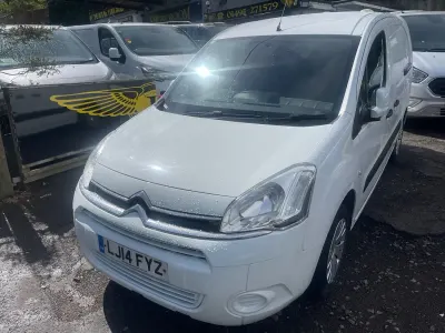 Usado Citroën Berlingo 90 HP (66 kW) 2014 Branco Monovolume
