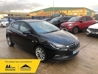 Second-hand Vauxhall Astra Design Edition 2018 Negru Hatchback