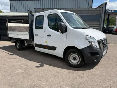 Used Nissan NV400 Tekna 135 HP (99 kW) 2021 White Van
