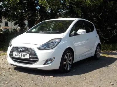 Used Hyundai ix20 SE 115 HP (84 kW) 2017 White Hatchback