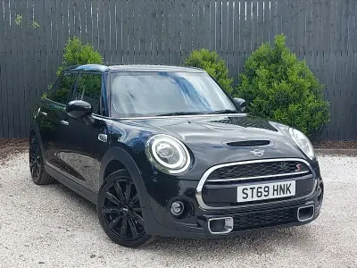 Gebraucht Mini Cooper S Exclusive 192 PS (141 kW) 2019 Schwarz Kleinwagen