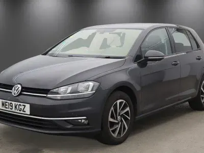 Usado VW Golf VII Match 150 HP (110 kW) 2019 Cinzento Citadino