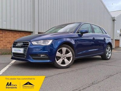 Begagnad Audi A3 Sport 184 HK (135 kW) 2014 Blå Halvkombi