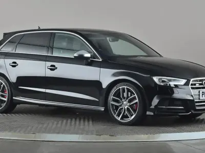 Begagnad Audi S3 Sportback Performance 300 HK (220 kW) 2019 Svart Halvkombi