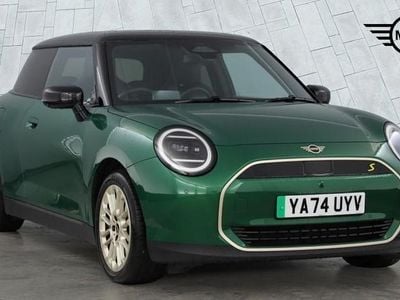 Usado Mini Cooper SE Hatch 158 kW (215 CV) 2025 Verde Utilitario