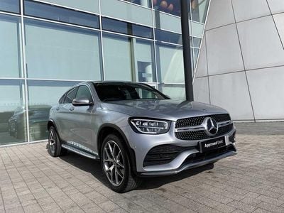 Usado Mercedes GLC300 AMG Line Premium Plus 245 HP (180 kW) 2023 Prateado Coupé