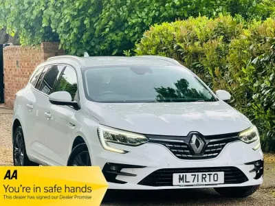 Używany Renault Mégane GrandTour Iconic 115 KM (84 kW) 2021 Biały Kombi